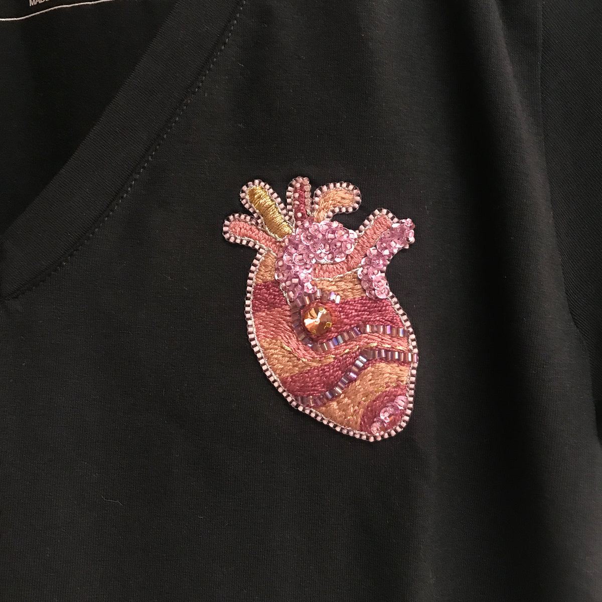 Embroidered T-Shirt Moyo L